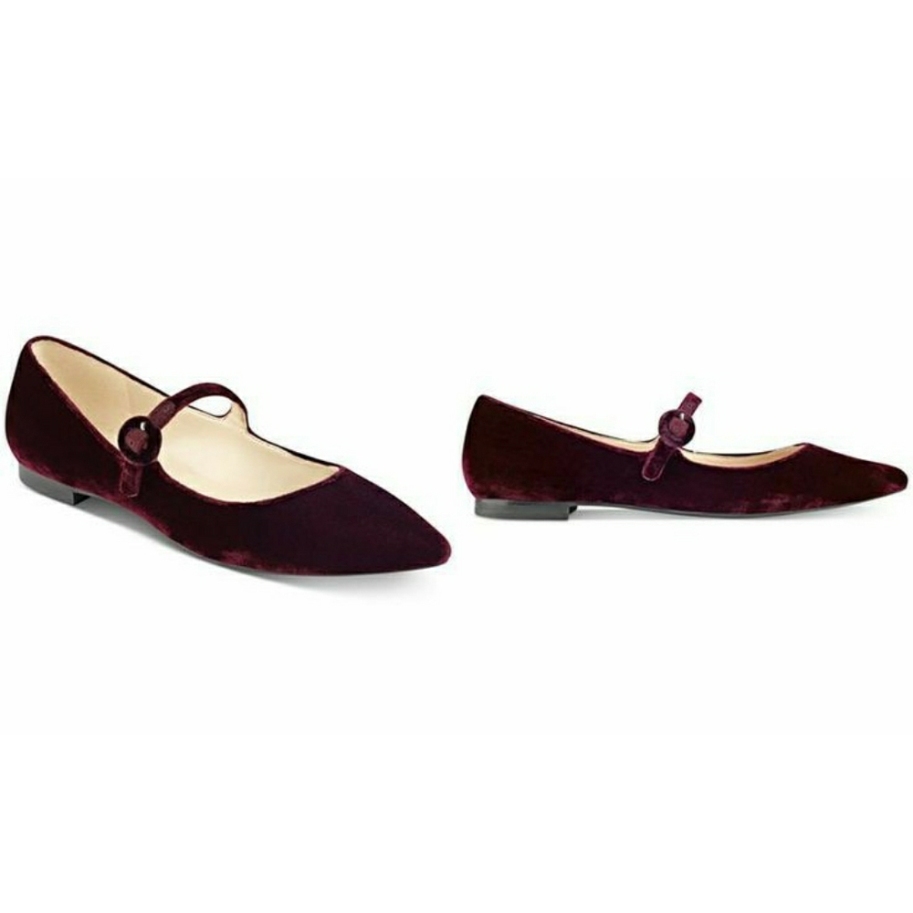 Marc Fisher
Stormy Pointed-Toe Flats
Mary Jane 8